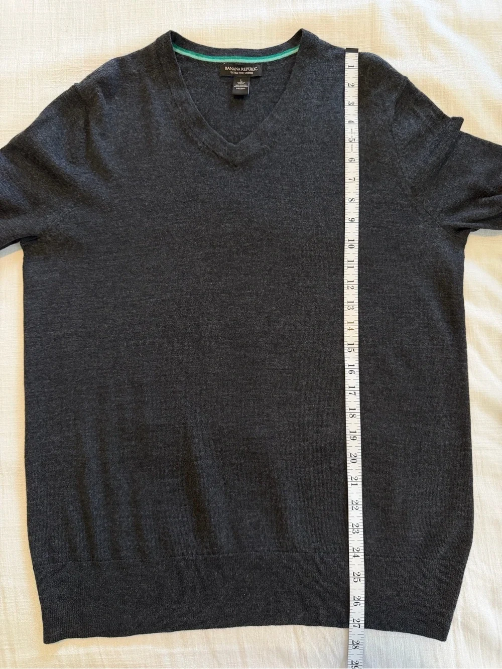 Banana Republic Merino Wool Grey V Neck Sweater Size Large